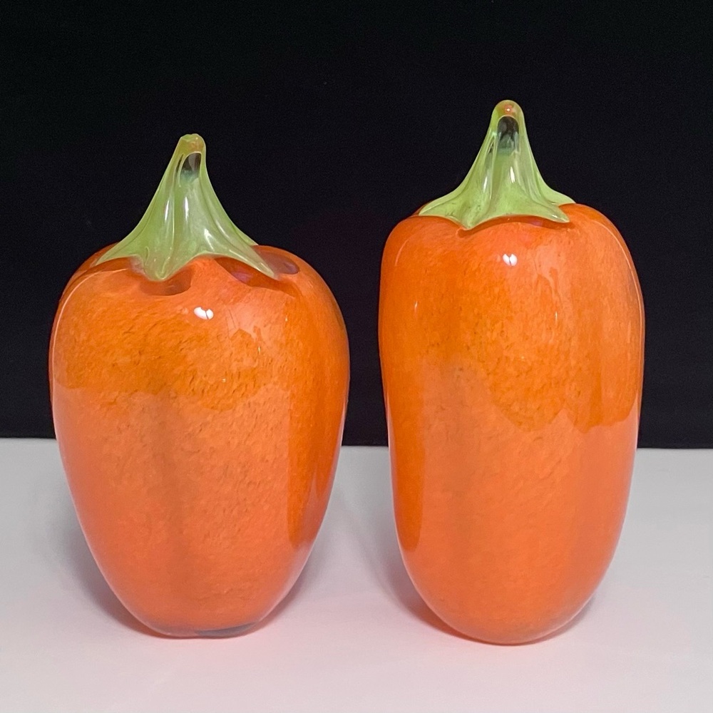 MURANO, VENICE Hand Blown Glass / 2 ORANGE BELL PEPPERS / Rare S. Puccini Label!